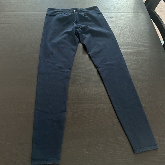 Ivivva girls, reversible, navy leggings, same print on both sides just navy. - Picture 2 of 7